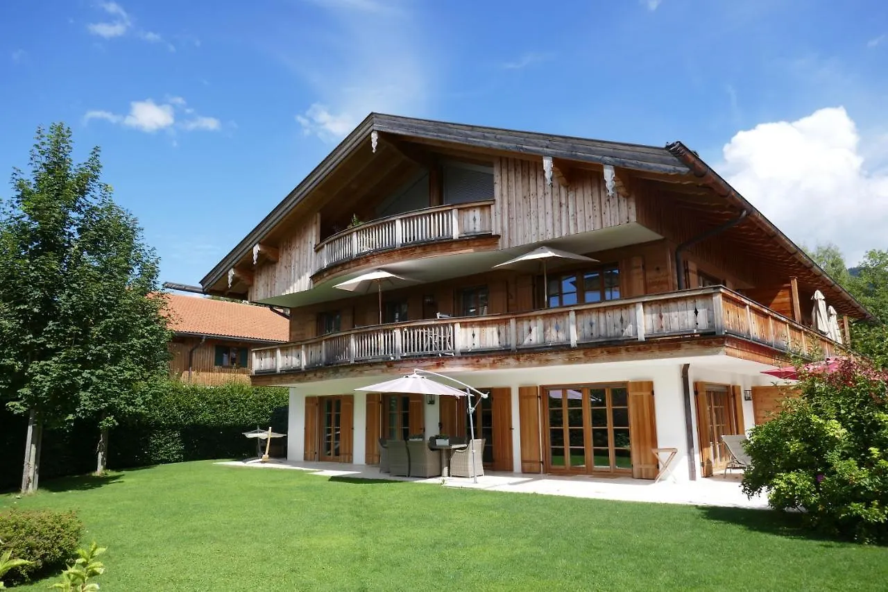 Bodenschneid Suiten Rotta 0*,