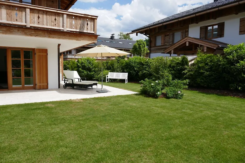 Bodenschneid Suiten Rotta 0*,